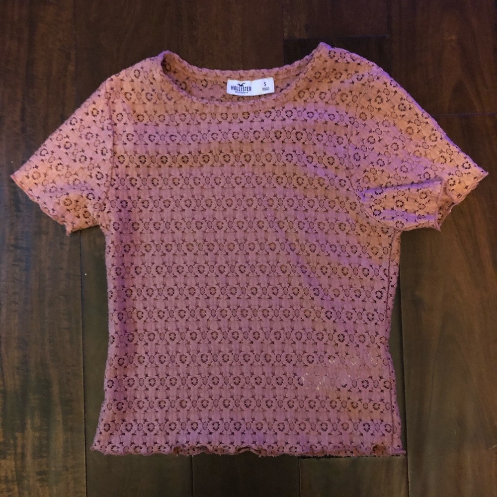 hollister dusty pink lettuce hem top!